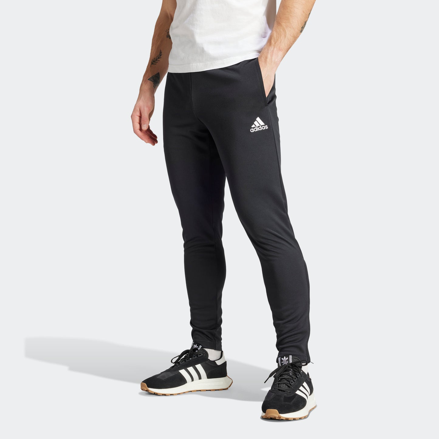 ENT22 TR PNT Black