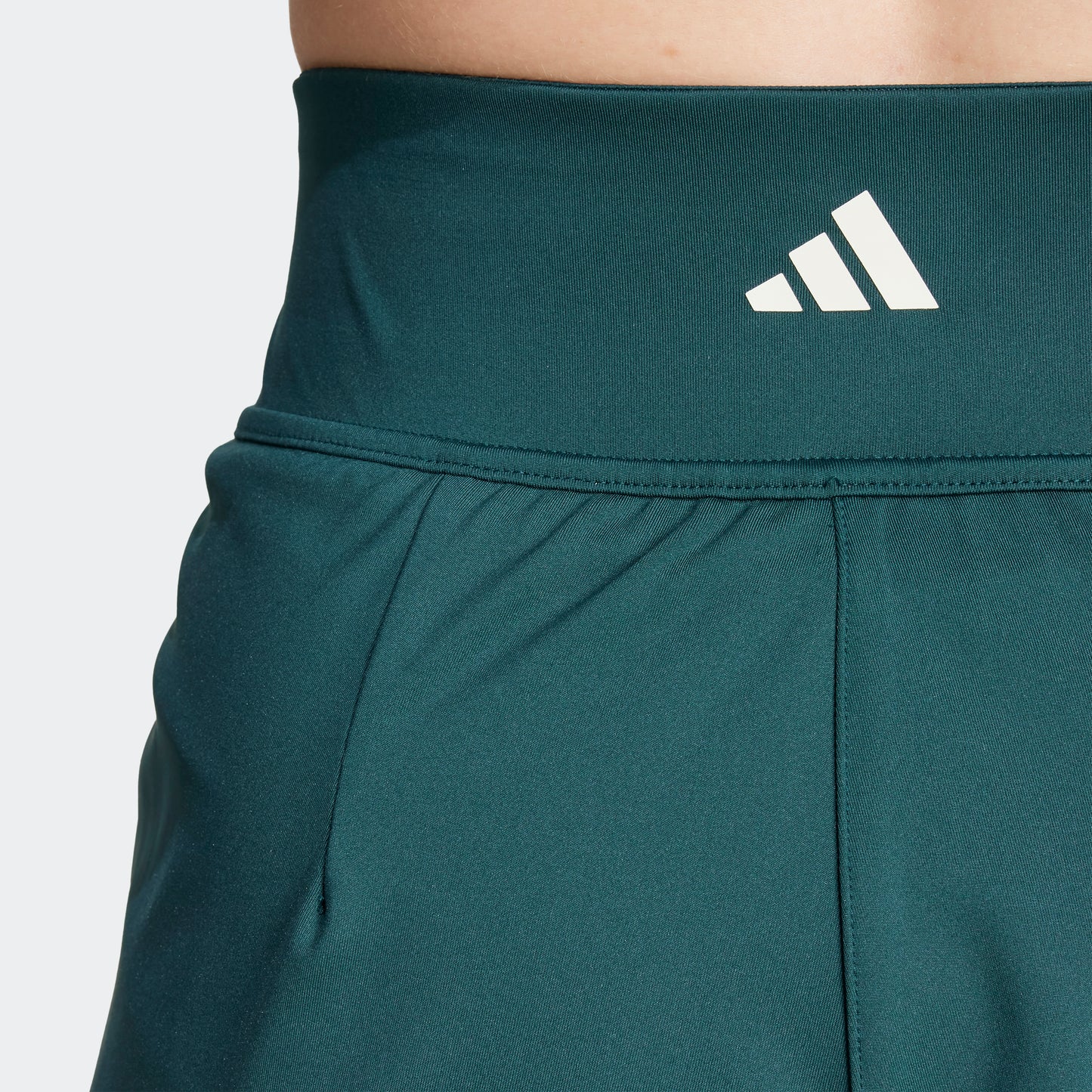 Match Short Aurivy